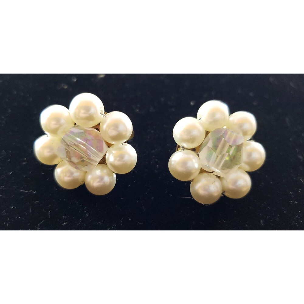 Vtg Unsigned Clip On Earrings Cluster White Faux Pearl Clear Beads Made In Japan